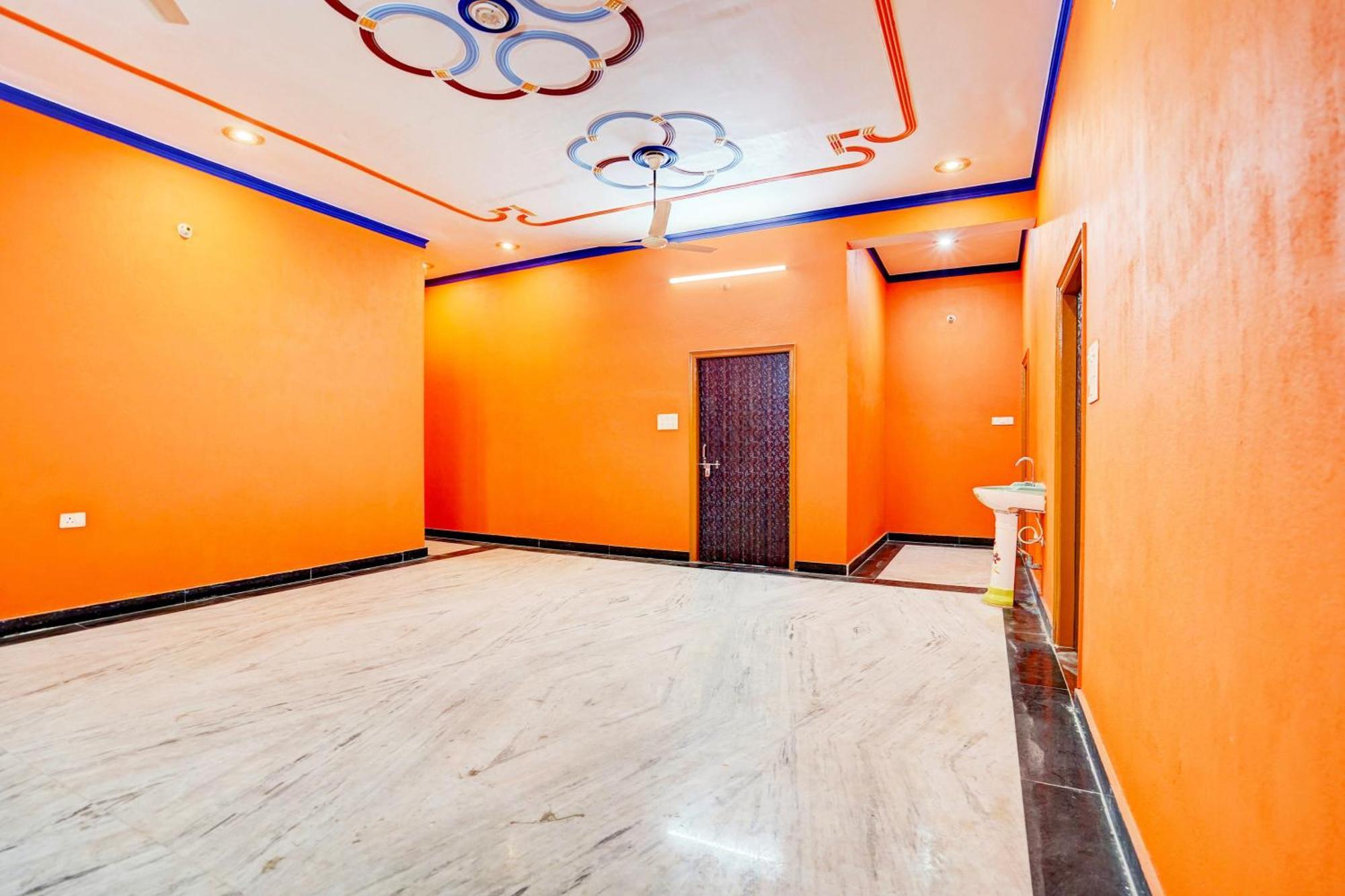 Hotel O J.D. Palace Varanasi Exterior photo